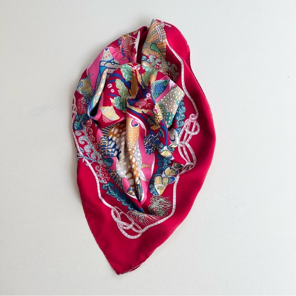Hermes Vintage 1992 Nautical 'Grands Fonds' Silk Carré Scarf Crimson - Picture 13 of 13